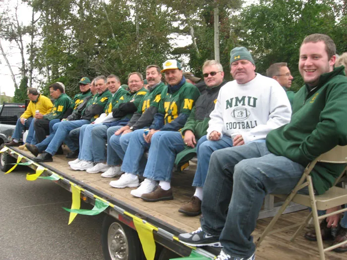 1975 Football Team in the 2010 Homecoming Parade