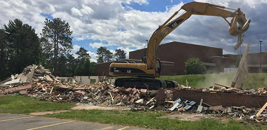 Summit Street Apartments being demolished