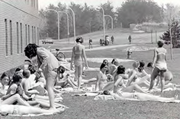Ladies lounging outside of Quad 1