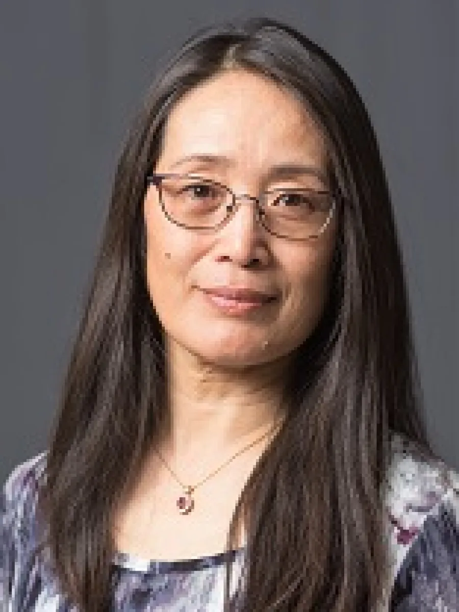 Jingfang Niu portrait