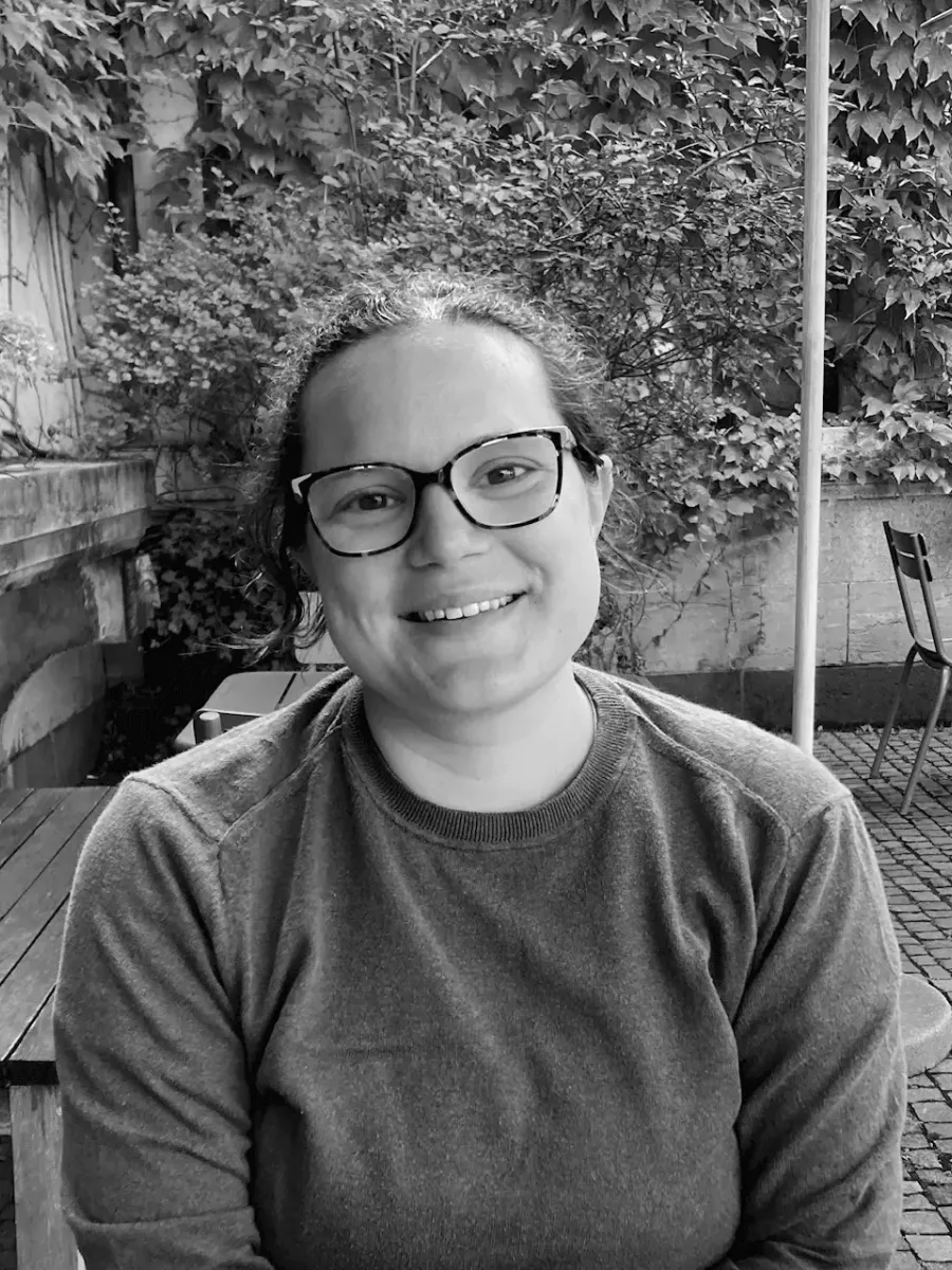 Hannah Douglas Headshot