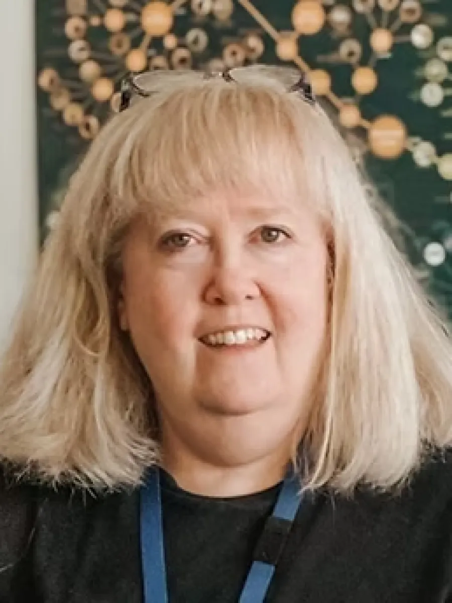 Nancy Taylor Headshot