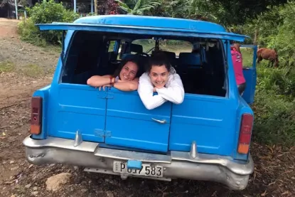 eegs undergraduate minor programs, students on study abroad trip