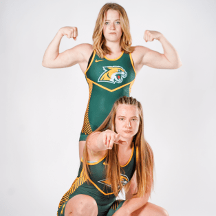 two female wrestlers 