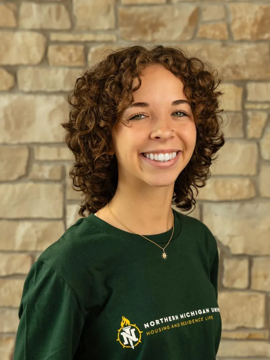 Head Shot Of Alyssa Hinton