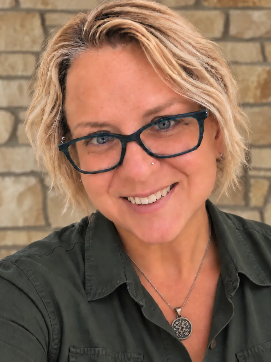 Headshot of Erin Langenberg