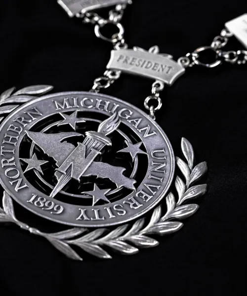close up of the NMU chain of office medal