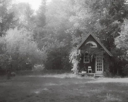 home on a hill, image by will sharp