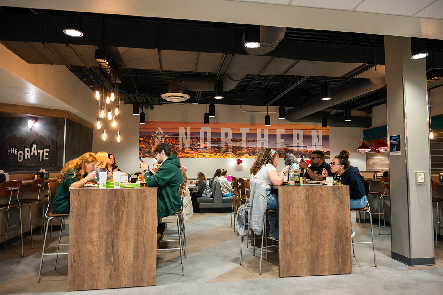 Students and families eating at Northern Lights Dining