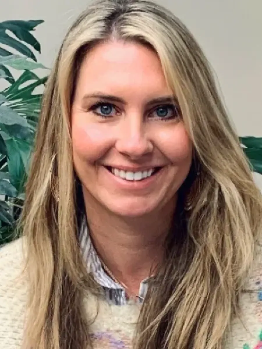 Angie Stebbins headshot