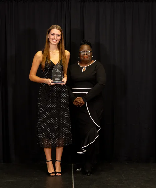 Nunnally Volunteer Award - Elena Henry