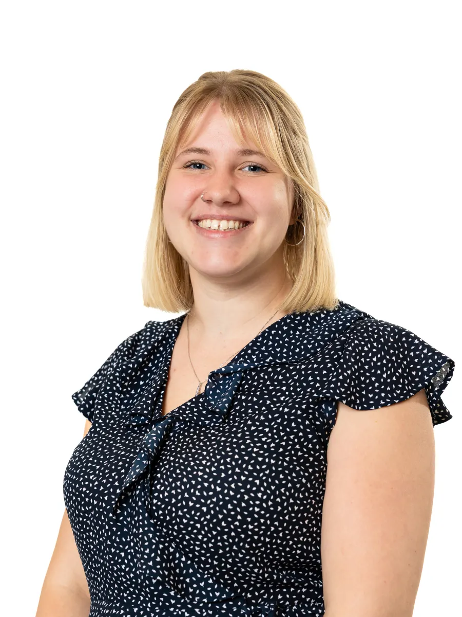 Emilia Nelson headshot