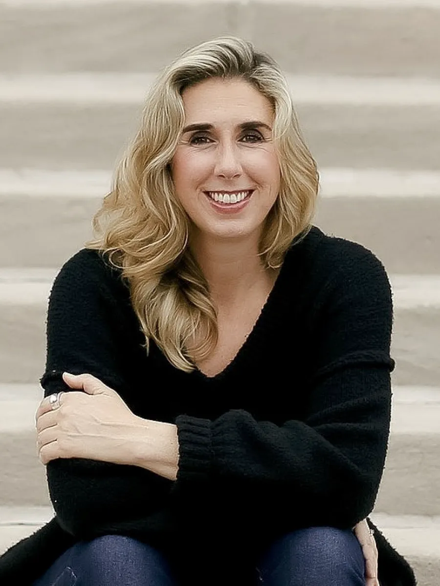 Jill Grundstrom Headshot