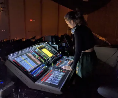 Come From Away Tech Rehearsal