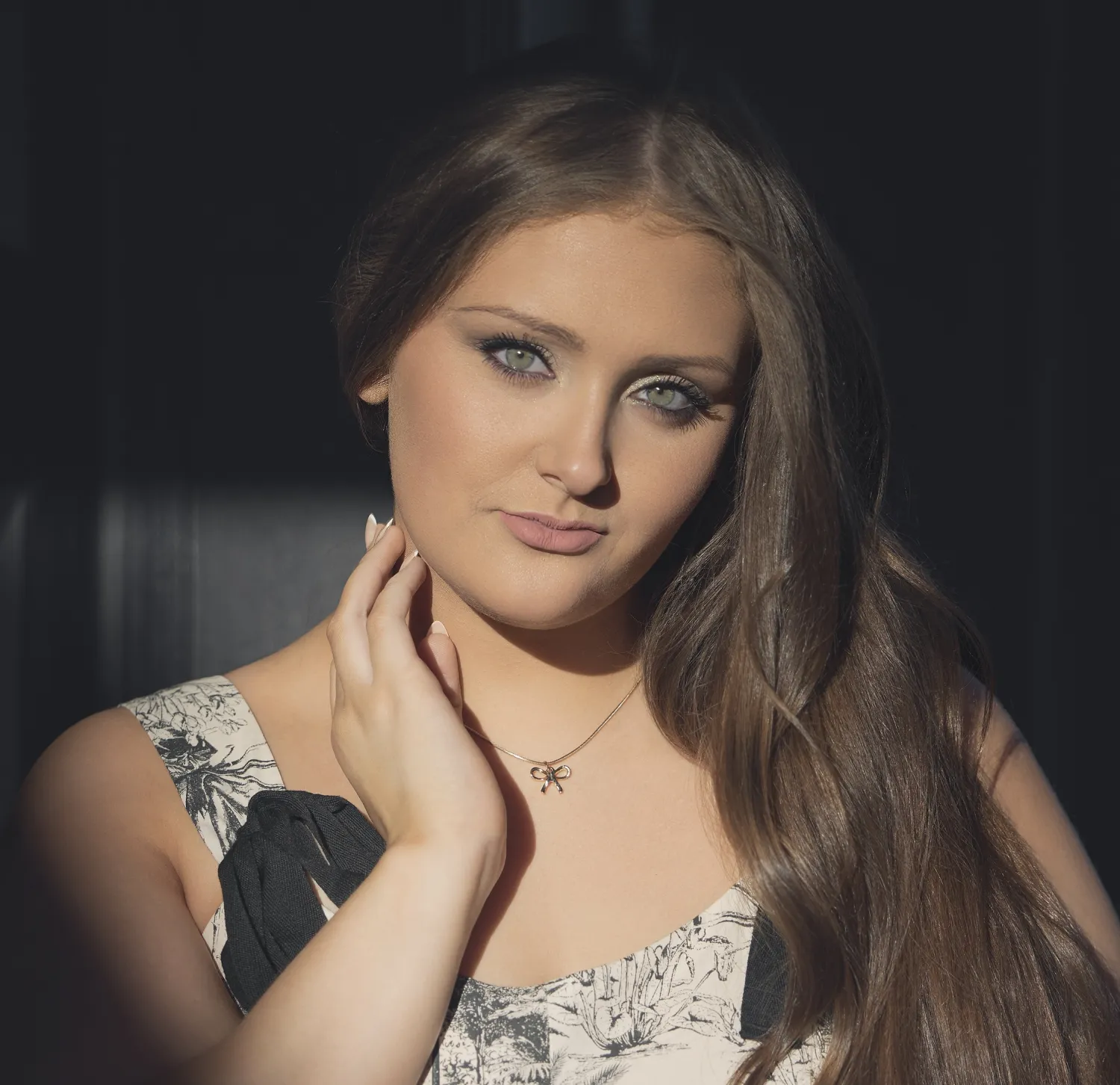 Izzy Scheer Headshot