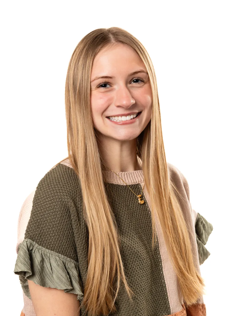 Image of peer educator in short sleeve crochet top